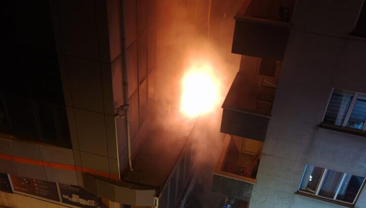 Beykoz’da 7 katlı iş merkezinde yangın çıktı