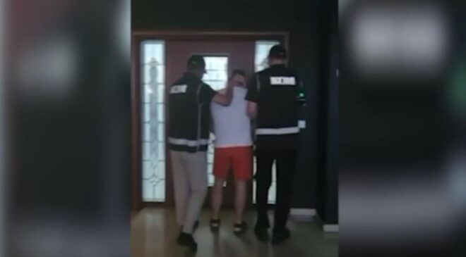 Interpol tarafından kırmızı bültenle aranan zanlı Antalya’da yakalandı
