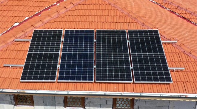 Türkiye'de çatıların 120 gigavatlık güneş potansiyeli bulunuyor