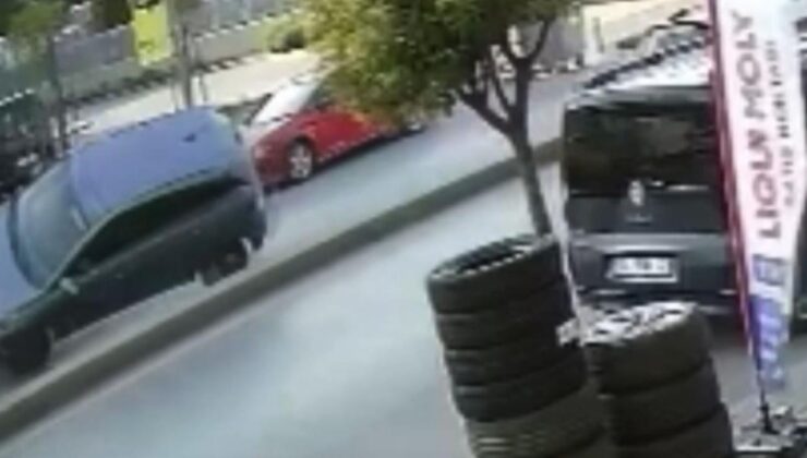 Güngören’de otomobilin takla atma anı kameraya yansıdı