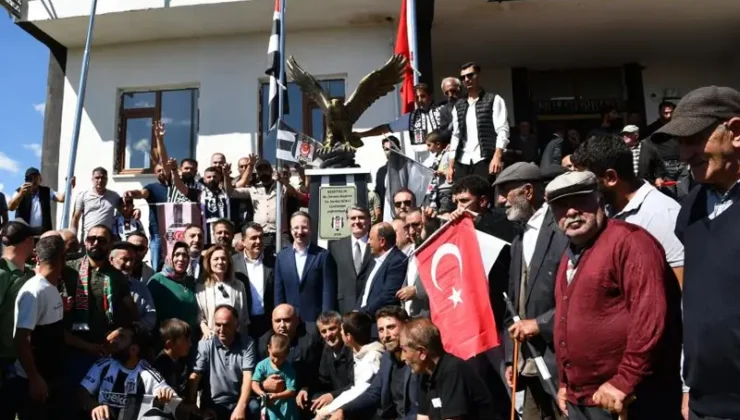 Ardahan’daki Beşiktaş Köyü’ne kartal heykeli
