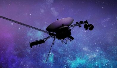 NASA, Dünya’dan 21,37 Milyar Kilometre Uzaklığa Uçan Yaşlanan Voyager 2’nin Ömrünü Uzatmak İçin Akıllı Bir Hareket Yaptı