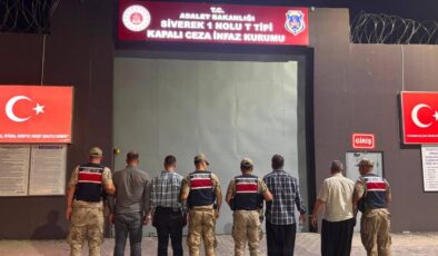 Şanlıurfa’da otomobile ateş edilmesine ilişkin 4 şüpheli tutuklandı