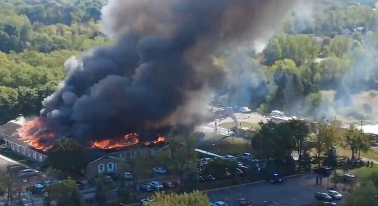 ABD’de kiliseye saldırı: 5 ölü, 8 yaralı – Son Dakika Dünya Haberleri CNN Türk | Video