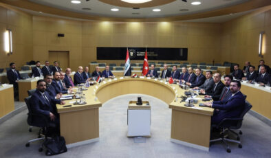 Bakan Bayraktar, Irak Petrol Bakanı Hüdeyir ile görüştü