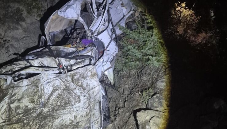 Çankırı'da otomobil uçuruma yuvarlandı: 4 ölü, 1 yaralı