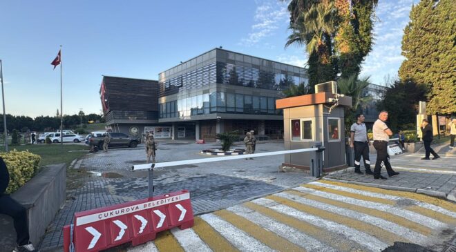 Çukurova Belediyesi’ne yolsuzluk soruşturması: 34 şüpheli tutuklandı