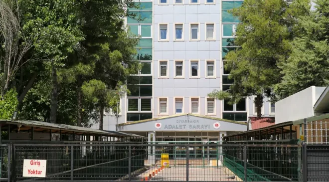 Diyarbakır’da 77 kişi hayatını kaybetmişti: 3 belediye çalışanı hakkında dava