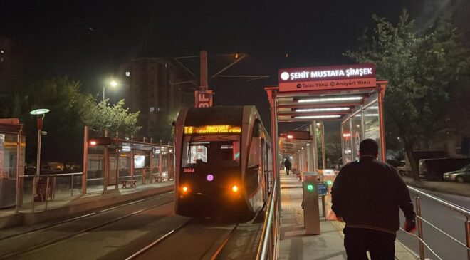 Kayseri’de tramvayın çarptığı yaya ağır yaralandı