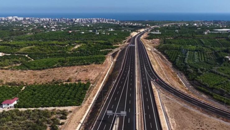 Çeşmeli-Taşucu Otoyolu’nun Kızkalesi kesimi trafiğe açılıyor