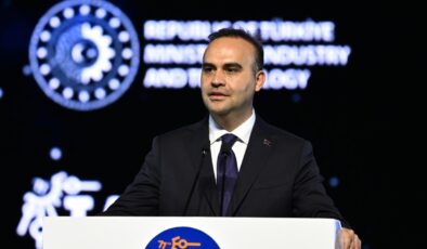 Bakan Kacır'dan Antalya'daki Uzay Kongresi'ne davet: Uzaya ilgi duyanları bekleriz